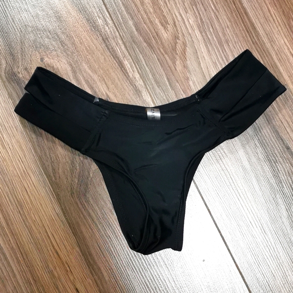 *FREE With Purchase!* Strappy Bikini Bottom, Small / Extra Small - Picture 1 of 3